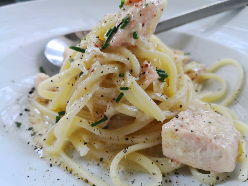 Linguine in Lachs-Sahne-Soße