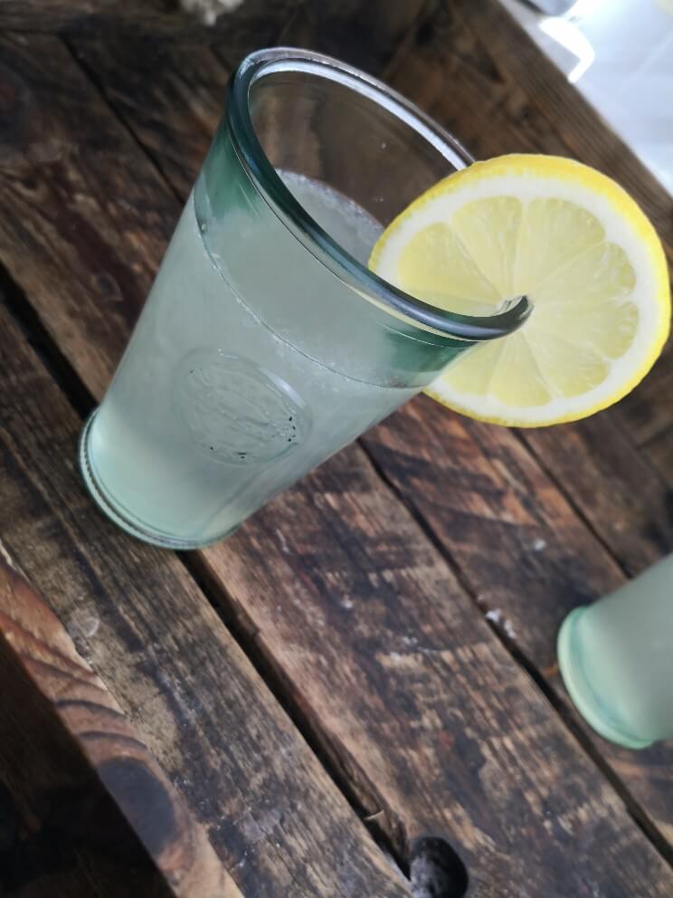 Zitronen Rosmarin Limonade