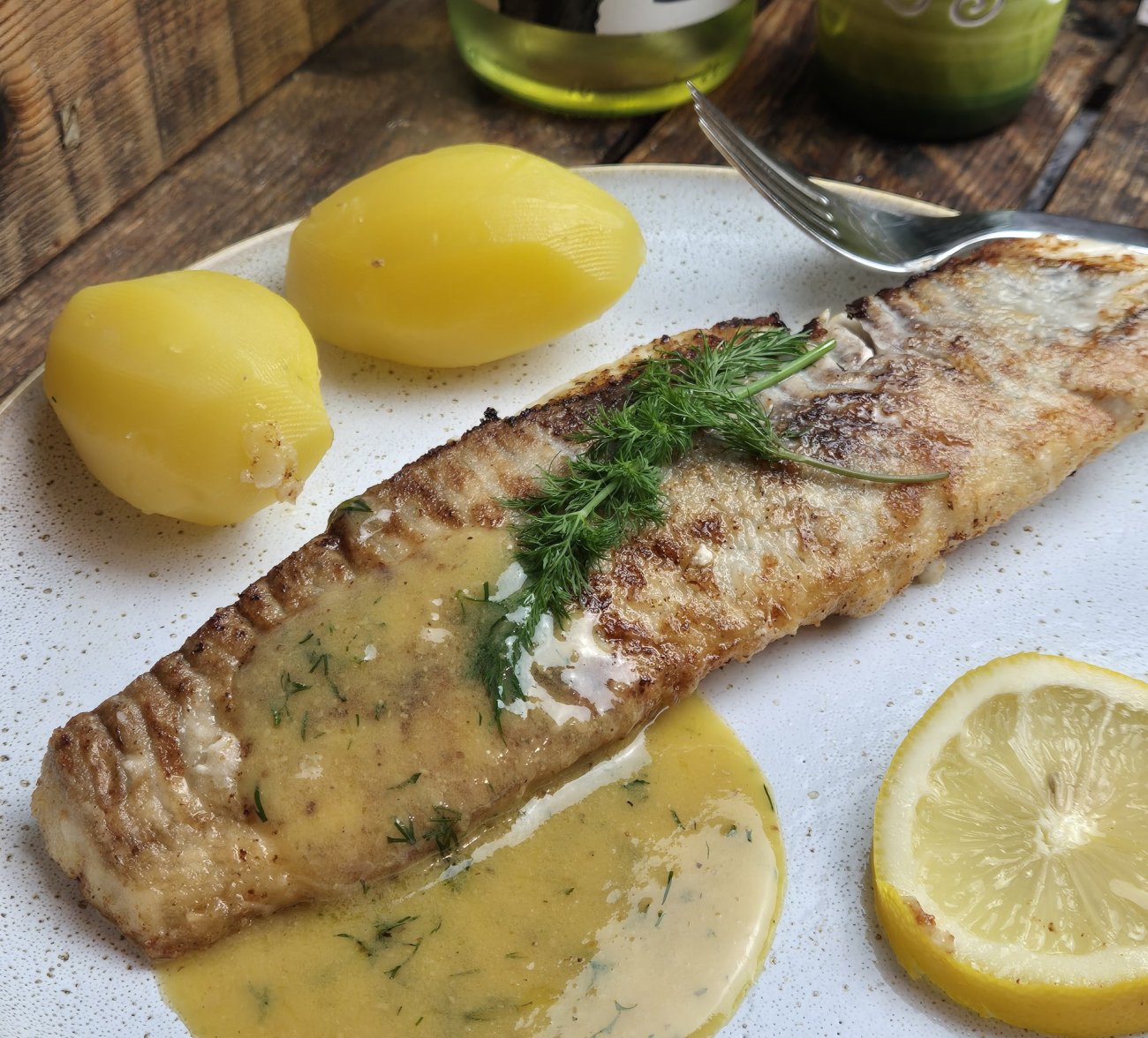 Seelachsfilet mit Senf-Dill-Honig-Sauce